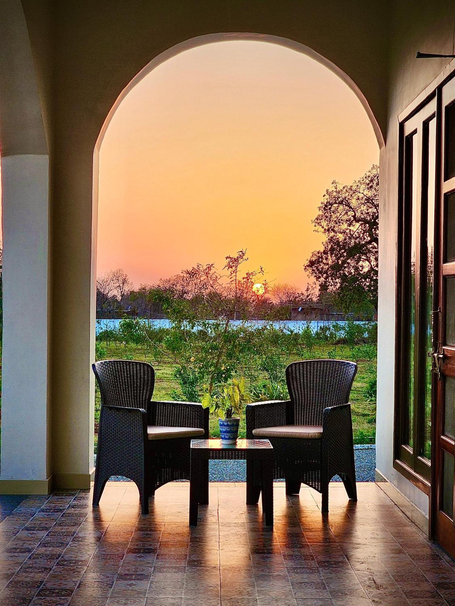 Bundeli Kothi - A Unique Farmstay Orchha Exterior foto